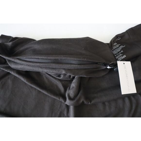 Beyond Yoga Women's One Size Black Lightweight Pocket Infinity Scarf - Picture 12 of 16